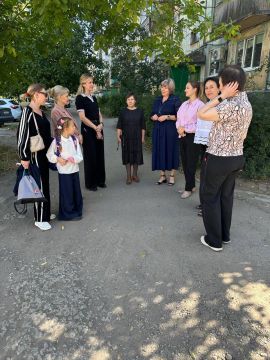 Сегодня, 12 сентября, спикер Оксана Рыжиковапровела встречу по адресу: г.о. Макеевка, г.Макеевка, кв-л Гвардейский, 16