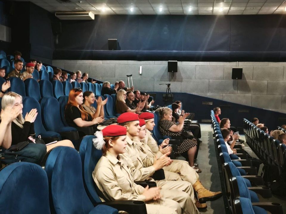 Связующая нить поколения. Юнармейцы городов Донецк и Макеевка с удовольствием приняли участие в презентации проекта по сохранению исторической памяти «Связующая нить», состоявшейся 12 сентября 2025 года Связующая нить поколения. Юнармейцы городов Донецк и Макеевка с удовольствием приняли участие в презентации проекта по сохранению исторической памяти «Связующая нить», состоявшейся 12 сентября 2025 года