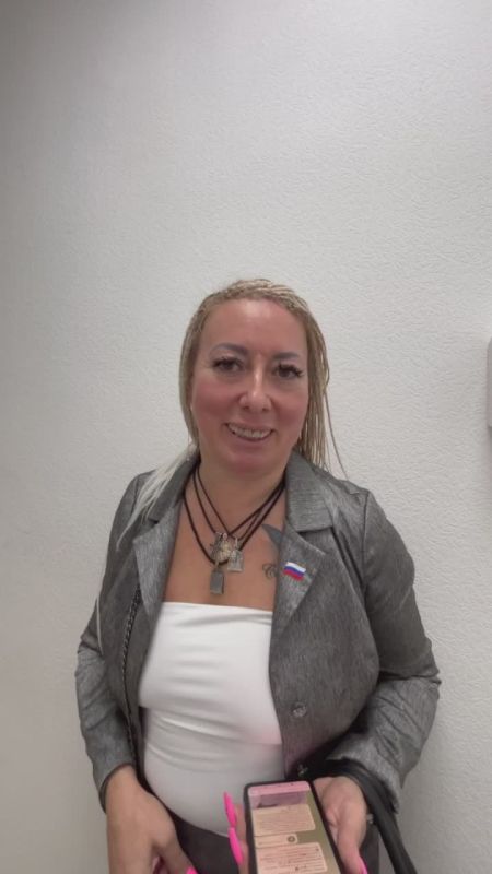 В отделение МФЦ г. Макеевка, ул. Малиновского, 38/2 поступил положительный отзыв от нашего посетителя