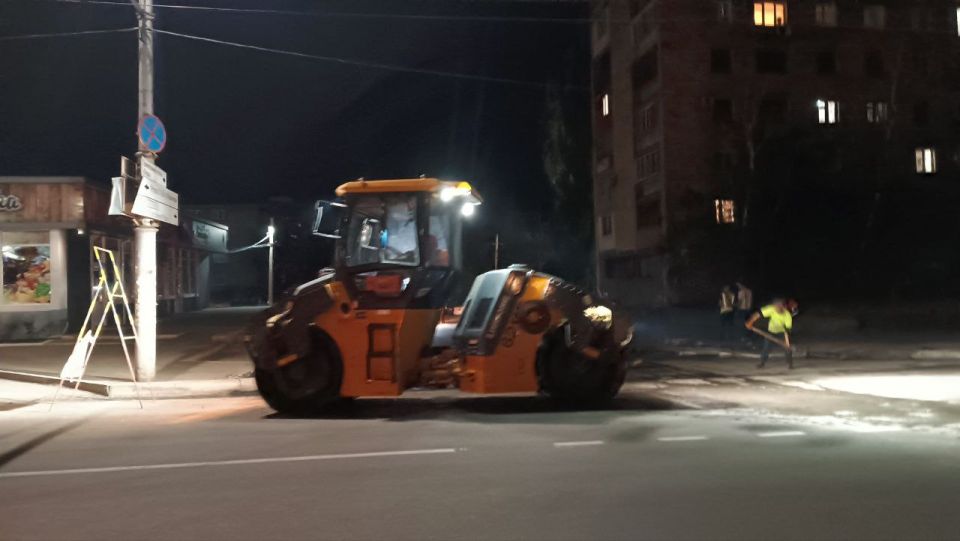 Дмитрий Огилец: В Макеевке даже ночью дорожные работы не останавливаются!