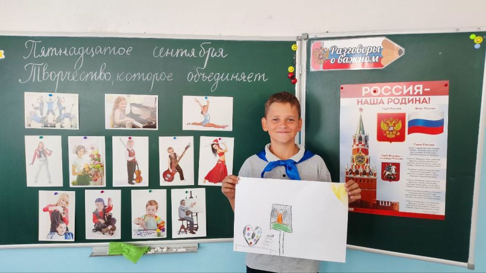 Творчество помогает человеку выражать свои чувства, мысли и идеи, создавать что-то новое и оригинальное, важное для людей, это особый язык, благодаря которому идеи и эмоции приобретают форму и могут быть поняты другими