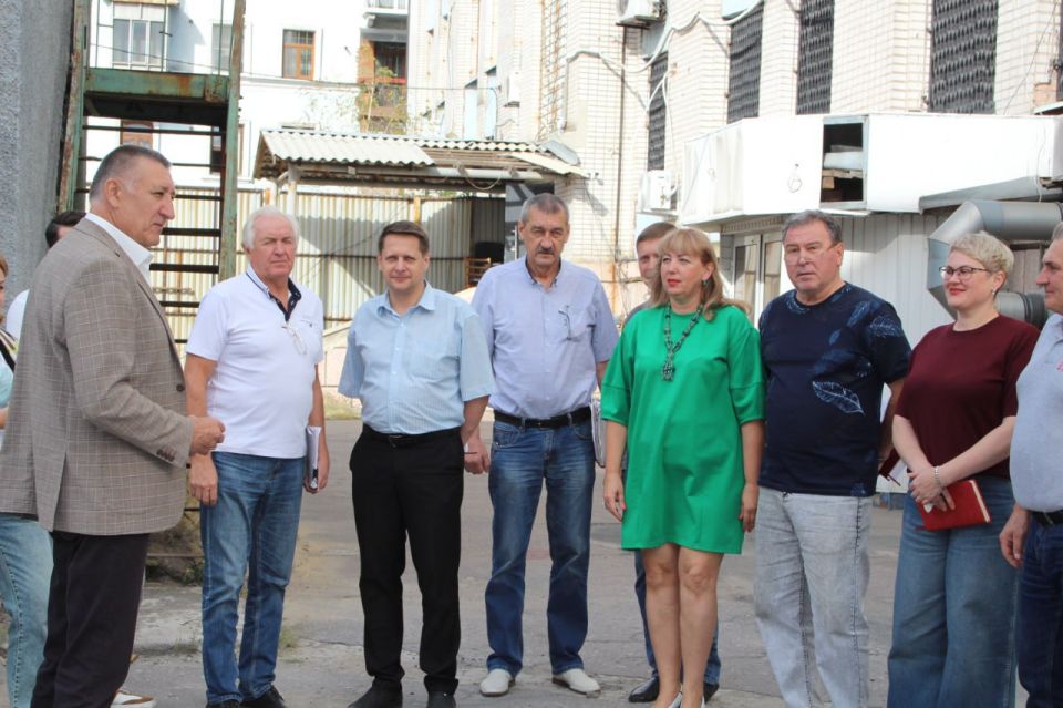 Сегодня, 16 сентября, депутат Макеевского городского совета Тарас Сидоренко провел встречу по адресу: г.о. Макеевка, г. Макеевка, пл.Советская, 2А Сегодня, 16 сентября, депутат Макеевского городского совета Тарас Сидоренко провел встречу по адресу: г.о. Макеевка, г. Макеевка, пл.Советская, 2А