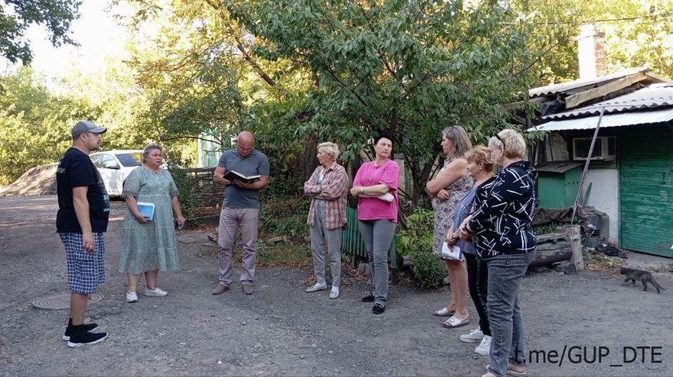 СОТРУДНИКИ ГУП ДНР «ДОНБАССТЕПЛОЭНЕРГО» ПРОДОЛЖАЮТ ПРОВОДИТЬ ВСТРЕЧИ С ГРАЖДАНАМИ СОТРУДНИКИ ГУП ДНР «ДОНБАССТЕПЛОЭНЕРГО» ПРОДОЛЖАЮТ ПРОВОДИТЬ ВСТРЕЧИ С ГРАЖДАНАМИ
