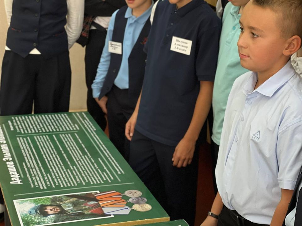 Цикл патриотических уроков «Мы нашей памятью сильны» Цикл патриотических уроков «Мы нашей памятью сильны»