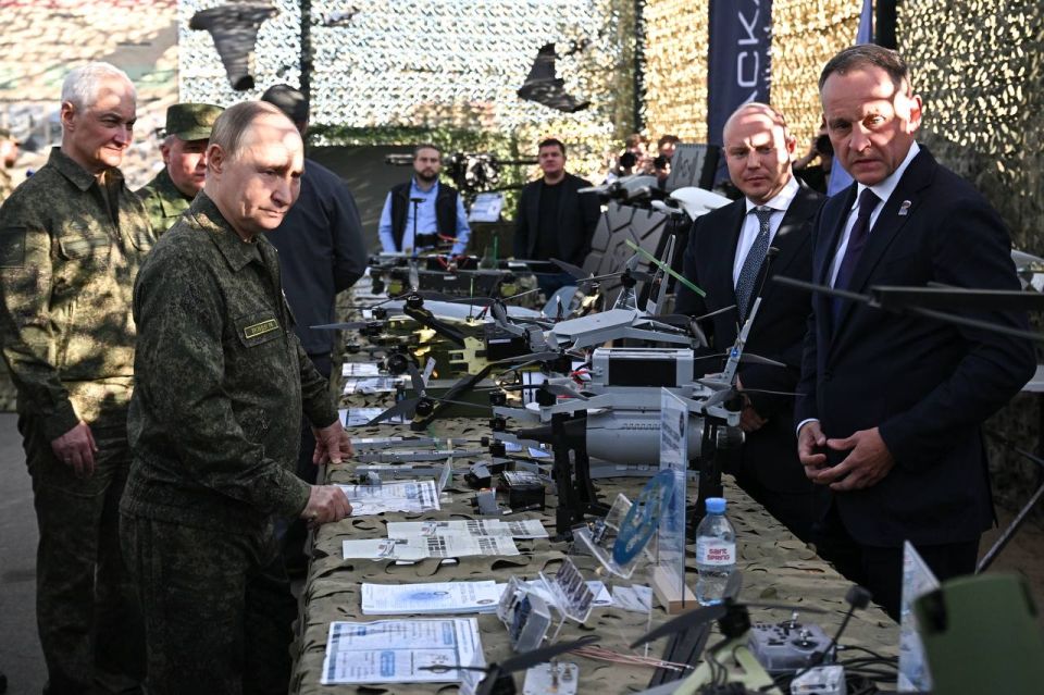 Александр Подгорный: О разработках ЦБСТ, который создан при поддержке Единой России, доложил Президенту, Верховному Главнокомандующему Вооружёнными Силами РФ Владимиру Владимировичу Путину в рамках учений «Запад-2025» Александр Подгорный: О разработках ЦБСТ, который создан при поддержке Единой России, доложил Президенту, Верховному Главнокомандующему Вооружёнными Силами РФ Владимиру Владимировичу Путину в рамках учений «Запад-2025»