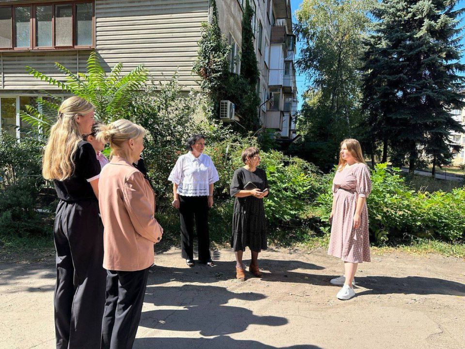 Сегодня, 17 сентября, спикер Татьяна Ткачик провела встречи по адресу: г.о. Макеевка, г. Макеевка, кв-л Гвардейский, д. 22 и д. 1 Сегодня, 17 сентября, спикер Татьяна Ткачик провела встречи по адресу: г.о. Макеевка, г. Макеевка, кв-л Гвардейский, д. 22 и д. 1