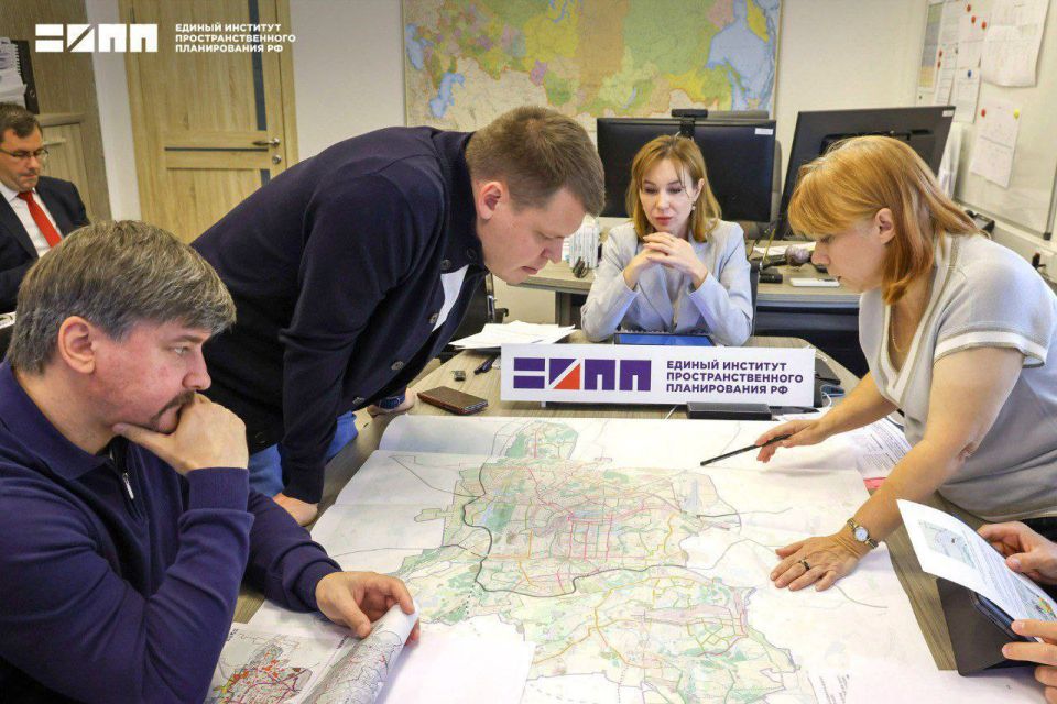 Представители руководства ДНР и ЕИПП РФ обсудили на рабочей встрече развитие транспортного каркаса Донецко-Макеевской агломерации