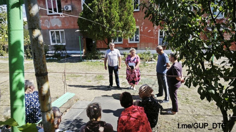 ОТКРЫТЫ ДЛЯ ДИАЛОГА: АКТИВНАЯ РАБОТА ПО ПРОВЕДЕНИЮ ВСТРЕЧ С ПОТРЕБИТЕЛЯМИ ПРОДОЛЖАЕТСЯ ОТКРЫТЫ ДЛЯ ДИАЛОГА: АКТИВНАЯ РАБОТА ПО ПРОВЕДЕНИЮ ВСТРЕЧ С ПОТРЕБИТЕЛЯМИ ПРОДОЛЖАЕТСЯ