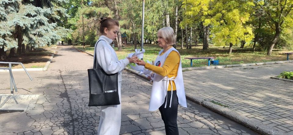 Ежегодно, 21 сентября, отмечается Международный день мира, как день прекращения огня и отказа от агрессии и насилия, как напоминание людям об ответственном отношении к сохранению мира на Земле, о том, что самое ценное в... Ежегодно, 21 сентября, отмечается Международный день мира, как день прекращения огня и отказа от агрессии и насилия, как напоминание людям об ответственном отношении к сохранению мира на Земле, о том, что самое ценное в...