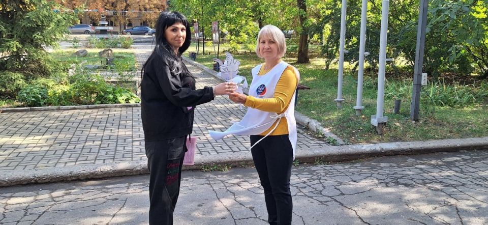 Ежегодно, 21 сентября, отмечается Международный день мира, как день прекращения огня и отказа от агрессии и насилия, как напоминание людям об ответственном отношении к сохранению мира на Земле, о том, что самое ценное в... Ежегодно, 21 сентября, отмечается Международный день мира, как день прекращения огня и отказа от агрессии и насилия, как напоминание людям об ответственном отношении к сохранению мира на Земле, о том, что самое ценное в...