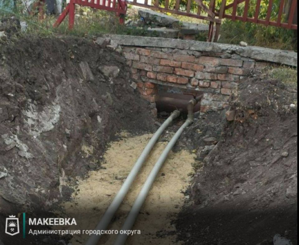 Специалисты из Югры совместно с коммунальными службами продолжают восстанавливать систему водоотведения