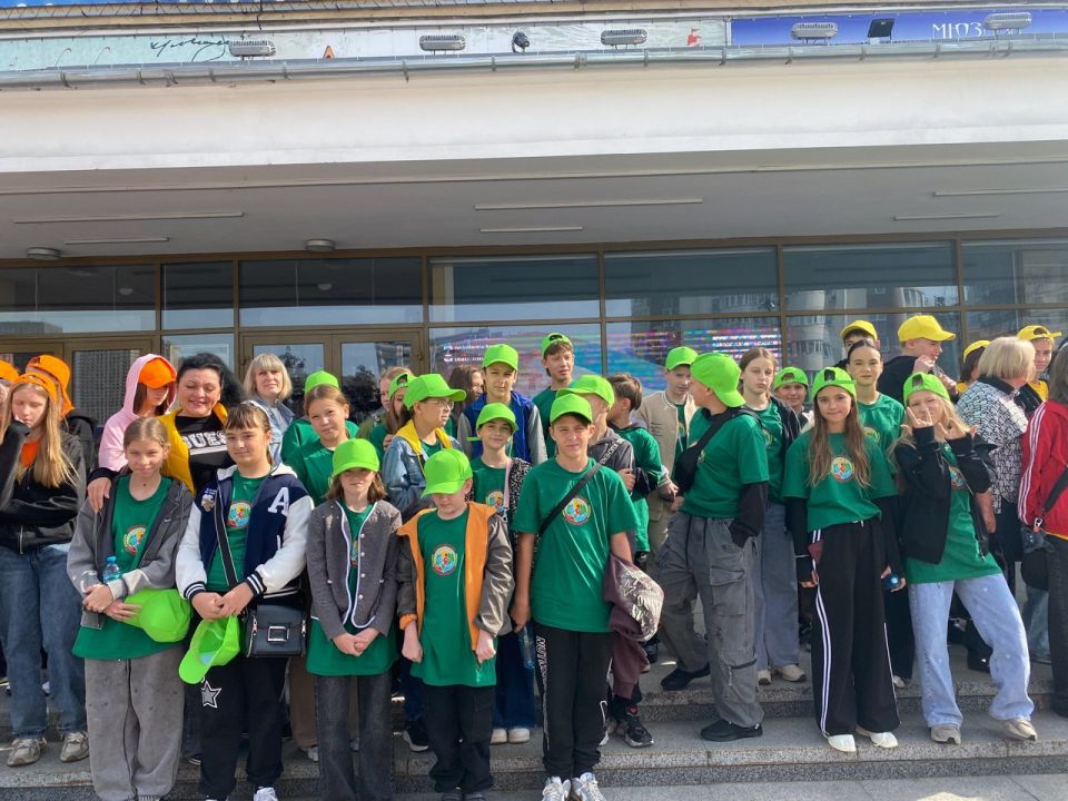 В рамках гуманитарной программы «Дети России – детям Донбасса» на оздоровлении в ОК «Снегири» при Управлении делами Президента Российской Федерации находятся 40 юных макеевчан В рамках гуманитарной программы «Дети России – детям Донбасса» на оздоровлении в ОК «Снегири» при Управлении делами Президента Российской Федерации находятся 40 юных макеевчан