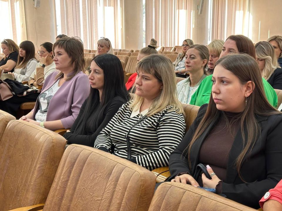 В Макеевке состоялось собрание секретарей первичных отделений Всероссийской Политической Партии «Единая Россия» В Макеевке состоялось собрание секретарей первичных отделений Всероссийской Политической Партии «Единая Россия»