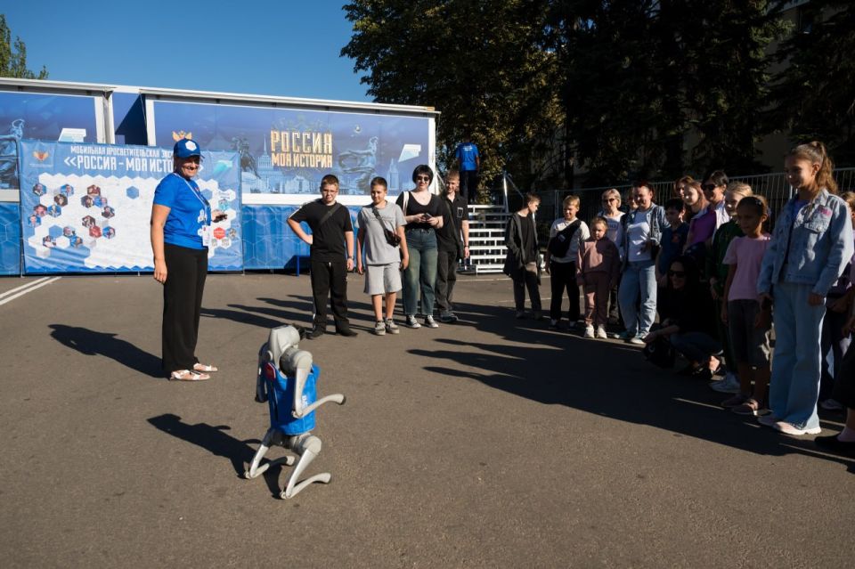 Наша работа в Макеевке — это сотни тёплых встреч, искренних улыбок, интересных экскурсий и неожиданных открытий