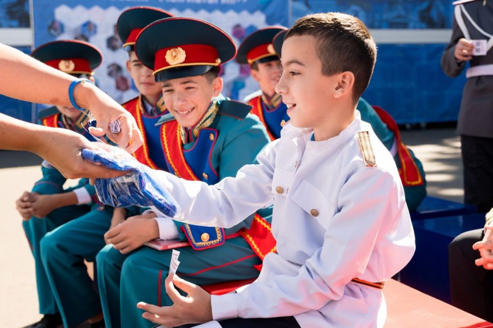 Наша работа в Макеевке — это сотни тёплых встреч, искренних улыбок, интересных экскурсий и неожиданных открытий Наша работа в Макеевке — это сотни тёплых встреч, искренних улыбок, интересных экскурсий и неожиданных открытий