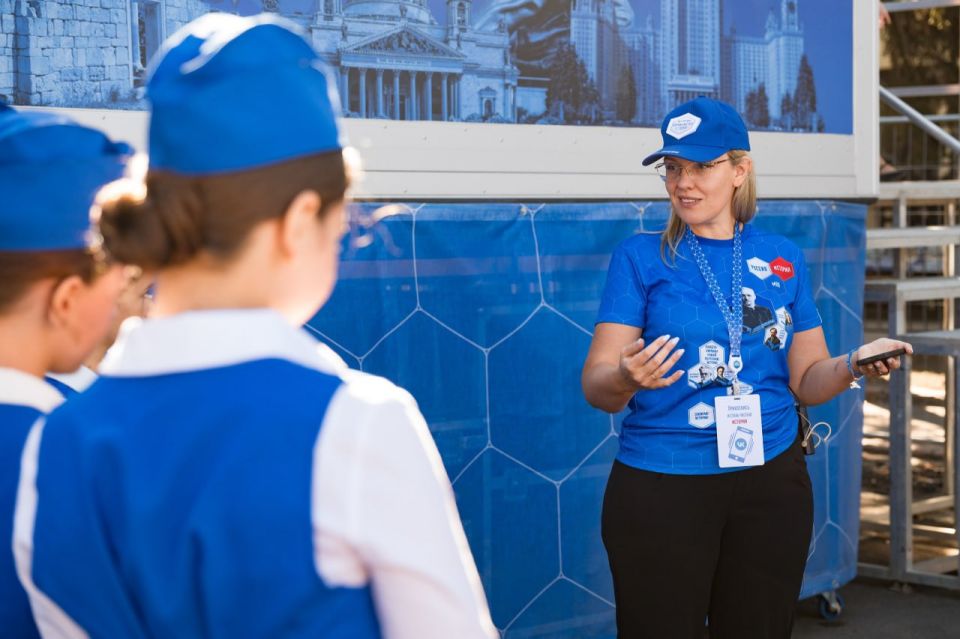 Наша работа в Макеевке — это сотни тёплых встреч, искренних улыбок, интересных экскурсий и неожиданных открытий Наша работа в Макеевке — это сотни тёплых встреч, искренних улыбок, интересных экскурсий и неожиданных открытий