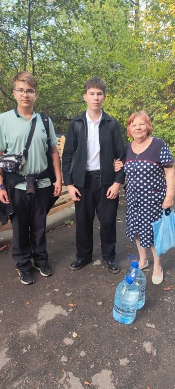 Участники волонтёрских отрядов принимают активное участие в социальном проекте помощи гражданам, нуждающимся в поддержке Участники волонтёрских отрядов принимают активное участие в социальном проекте помощи гражданам, нуждающимся в поддержке