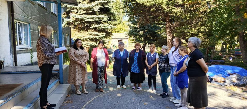 Сегодня, 22 сентября в Червоногвардейском районе состоялась встреча с жителями жилого массива Восточный, которую провела лидер общественного мнения Юлия Гончарова во дворе дома № 20 по улице Токарева Сегодня, 22 сентября в Червоногвардейском районе состоялась встреча с жителями жилого массива Восточный, которую провела лидер общественного мнения Юлия Гончарова во дворе дома № 20 по улице Токарева