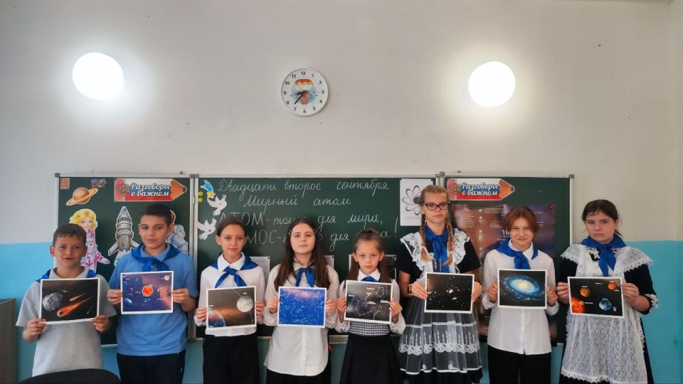 22 сентября 2025 года учащиеся общеобразовательных организаций городского округа Макеевка погрузились в удивительный и мощный мир атомной энергии на занятии из цикла «Разговоры о важном», приуроченном Дню работника атомной... 22 сентября 2025 года учащиеся общеобразовательных организаций городского округа Макеевка погрузились в удивительный и мощный мир атомной энергии на занятии из цикла «Разговоры о важном», приуроченном Дню работника атомной...