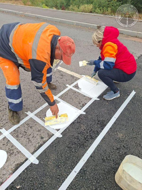 В минувшие выходные на дорогах общего пользования продолжились работы по улучшению дорожной инфраструктуры В минувшие выходные на дорогах общего пользования продолжились работы по улучшению дорожной инфраструктуры