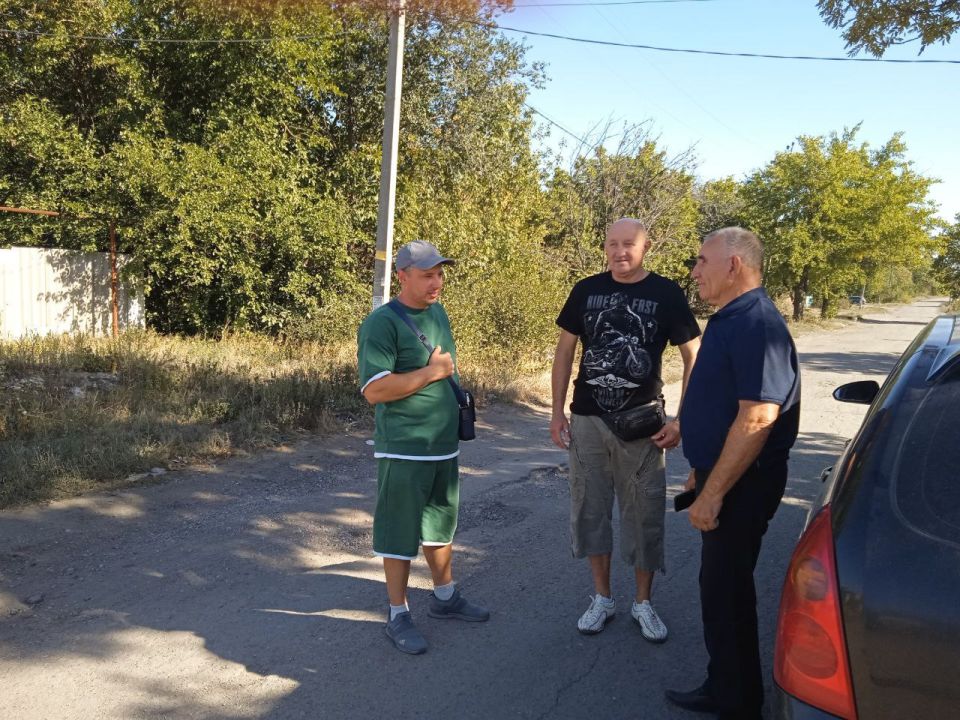 22 сентября депутат Макеевского городского совета Александр Рыжков провел встречу с жителями по адресу: г. Макеевка, ул. Славского 125