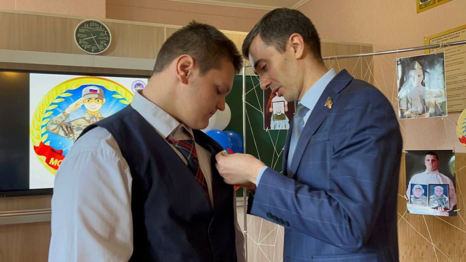 Дети ждут... А герои сражаются Дети ждут... А герои сражаются