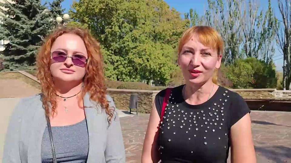 Встретили из «Артека» федеральных победителей партийного проекта Единой России «Мир возможностей», которых мы провожали туда 2 сентября