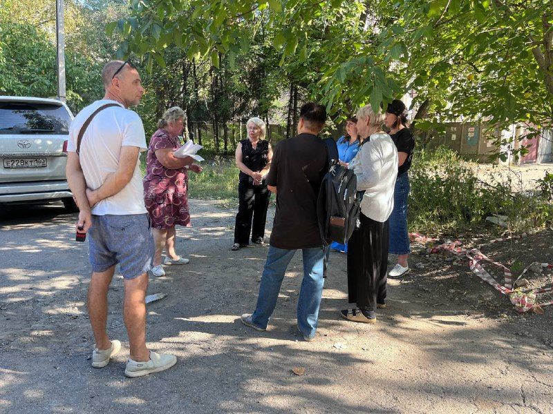 23 сентября первый заместитель руководителя Управы Центрально-Городского района Инна Кисенко и представитель Филиала «Макеевкатеплосеть» ГУП ДНР «ДОНБАССТЕПЛОЭНЕРГО» Жанна Ямпольская провели встречу с жителями по адресу: ул.... 23 сентября первый заместитель руководителя Управы Центрально-Городского района Инна Кисенко и представитель Филиала «Макеевкатеплосеть» ГУП ДНР «ДОНБАССТЕПЛОЭНЕРГО» Жанна Ямпольская провели встречу с жителями по адресу: ул....