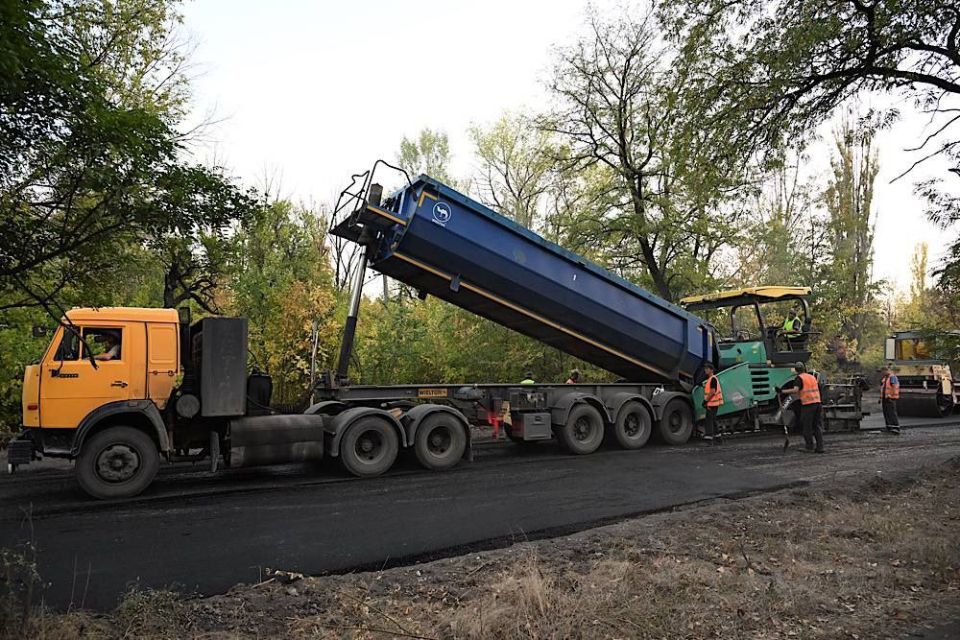 Денис Пушилин: До конца года отремонтируем в Макеевке 18 участков дорог протяженностью 25,5 километра Денис Пушилин: До конца года отремонтируем в Макеевке 18 участков дорог протяженностью 25,5 километра