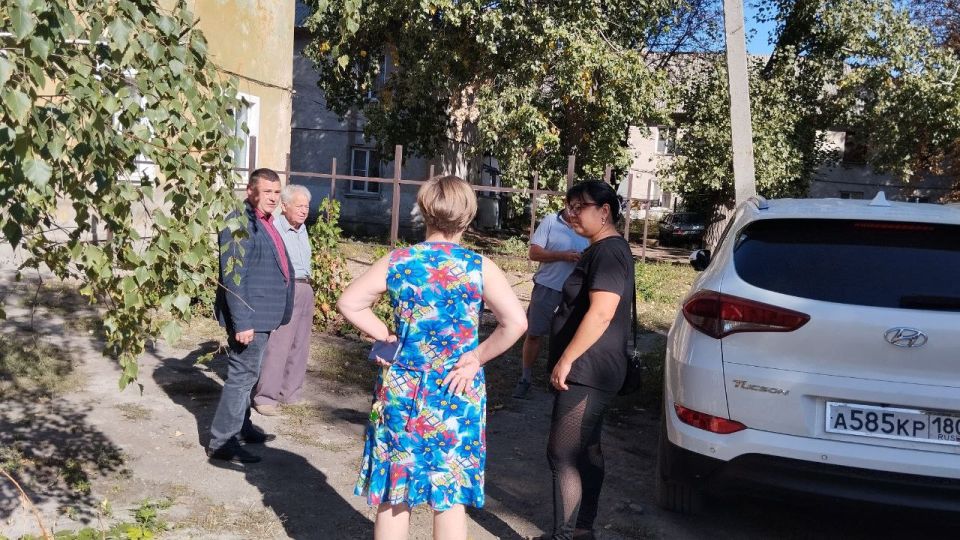 Сегодня, 24 сентября в Червоногвардейском районе состоялась встреча руководителя Управы Червоногвардейского внутригородского района Администрации городского округа Макеевка Антона Гринзовского с жителями жилого массива...