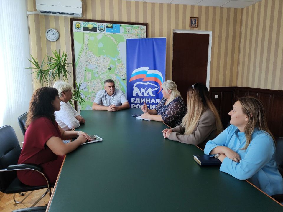 В Кировском внутригородском районе прошел Единый День приема Секретарей