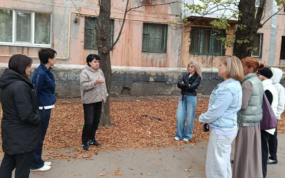 Сегодня, 25 сентября, спикер Наталья Терлецкая провела встречу с жителями по адресу: 2 микрорайон, дом 10