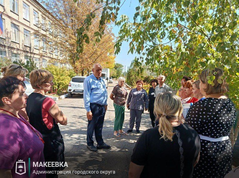 Депутаты партии «Единой России» Макеевского городского совета провели встречи с жителями города Депутаты партии «Единой России» Макеевского городского совета провели встречи с жителями города