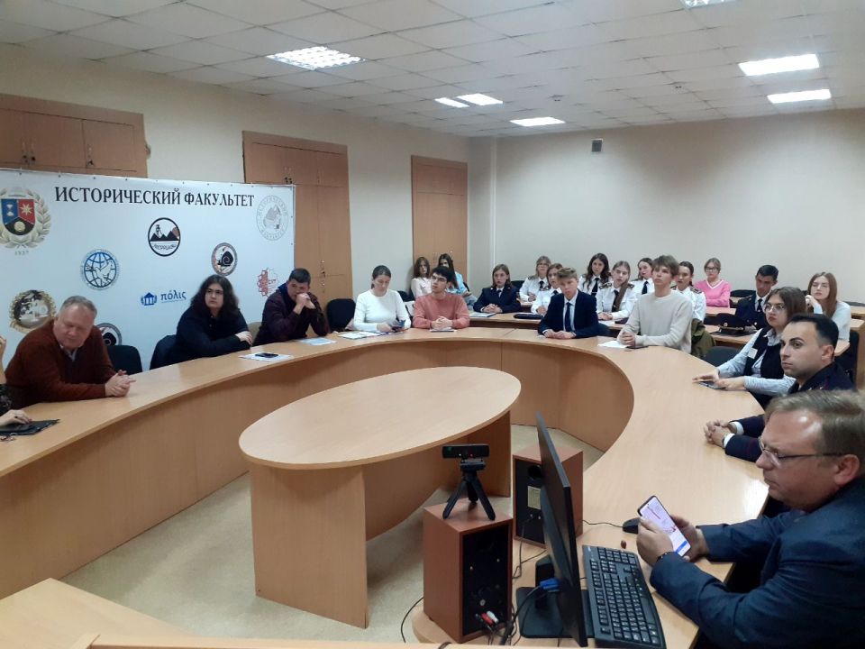 Историки ДонГУ провели конференцию, посвященную Историки ДонГУ провели конференцию, посвященную