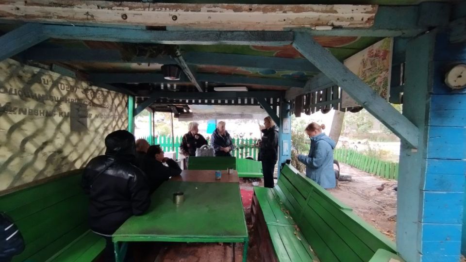 Сегодня, 26 сентября, в Червоногвардейском внутригородском районе заместитель руководителя управы Татьяна Задорожная провела встречу с жителями жилого массива Горького возле дома № 8 по улице Бестужева