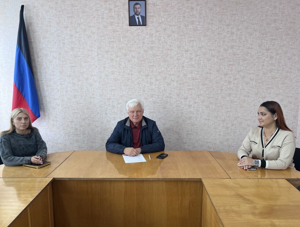 Сегодня, 26 сентября, в Центрально-Городском внутригородском районе городского округа Макеевка состоялось плановое собрание секретарей первичных отделений Всероссийской политической партии «Единая Россия»