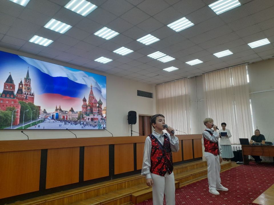 В преддверии Дня воспитателя и всех дошкольных работников в городском округе Макеевка состоялось торжественное вручение благодарностей Администрации городского округа Макеевка, Макеевского городского совета и департамента... В преддверии Дня воспитателя и всех дошкольных работников в городском округе Макеевка состоялось торжественное вручение благодарностей Администрации городского округа Макеевка, Макеевского городского совета и департамента...