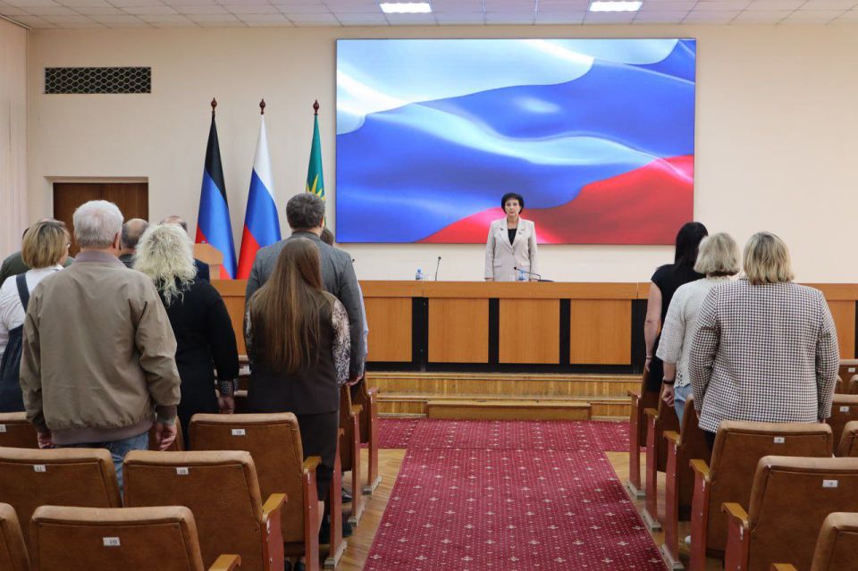 Валентина Харлашка: 26 сентября провела 55 заседание Макеевского городского совета Донецкой Народной Республики Валентина Харлашка: 26 сентября провела 55 заседание Макеевского городского совета Донецкой Народной Республики