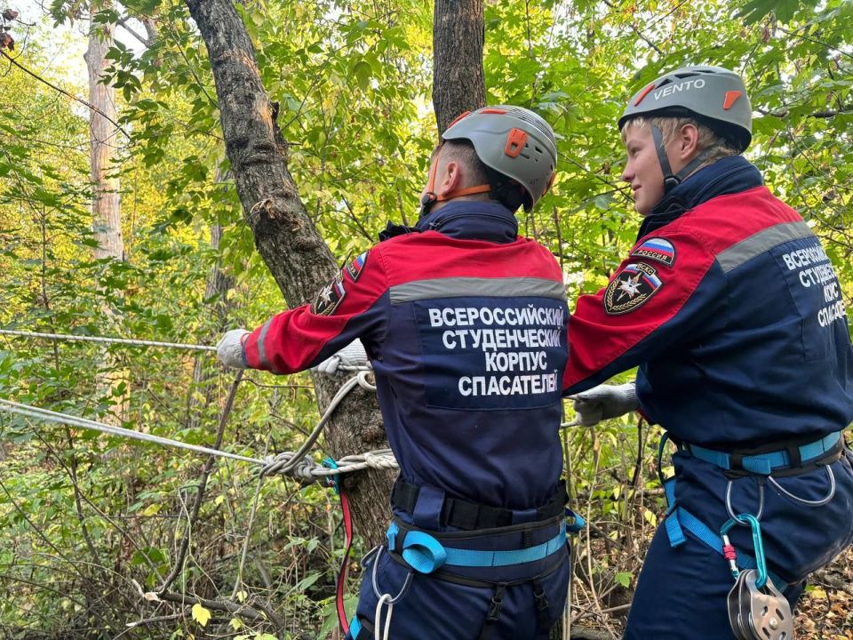 В преддверии Дня воссоединения Донецкой и Луганской Народных Республик, Запорожской и Херсонской областей с Российской Федерацией прошел мастер-класс для добровольцев Макеевского МО ВСКС, ССО ВСКС «ДонАгрА» и активистов ШСО... В преддверии Дня воссоединения Донецкой и Луганской Народных Республик, Запорожской и Херсонской областей с Российской Федерацией прошел мастер-класс для добровольцев Макеевского МО ВСКС, ССО ВСКС «ДонАгрА» и активистов ШСО...