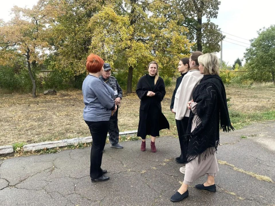 Сегодня 29 сентября встречу с населением на 2 микрорайоне дом № 7 провела спикер Ирина Жаекбаева