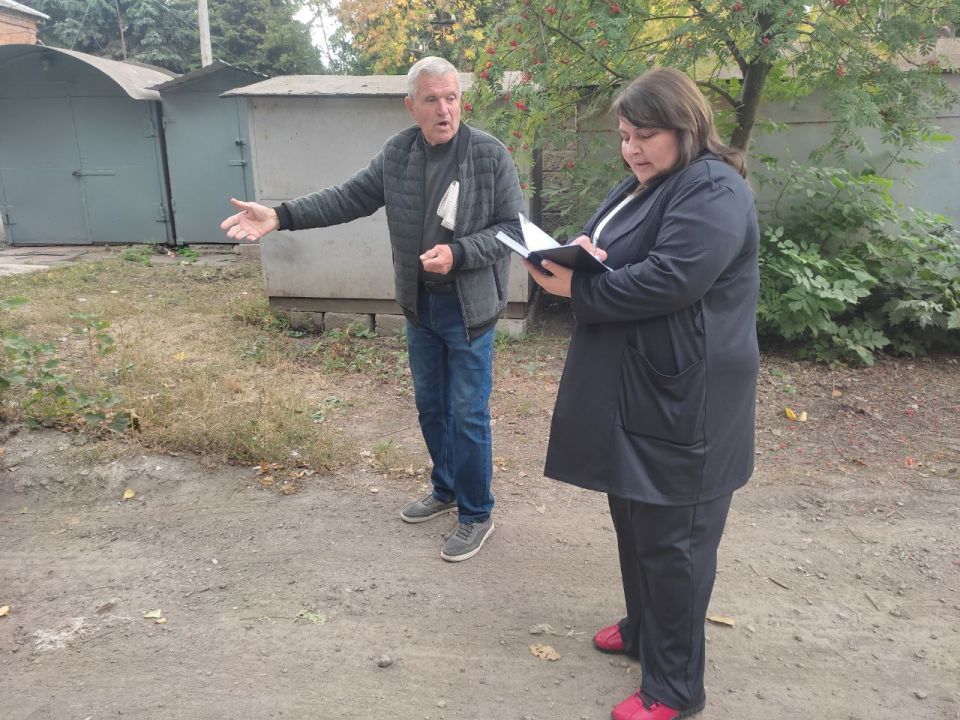 29 сентября, спикер-активист Кировского района Татьяна Синяговская провела встречу с жителями на подведомственной территории по ул. Депутатская, 163 29 сентября, спикер-активист Кировского района Татьяна Синяговская провела встречу с жителями на подведомственной территории по ул. Депутатская, 163