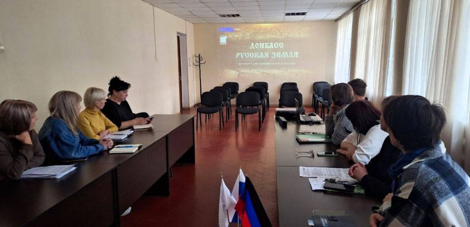 В Советском внутригородском районе городского округа Макеевка секретари первичных отделений партии «Единая Россия» провели мероприятия по обсуждению текущей деятельности и проблемных вопросов В Советском внутригородском районе городского округа Макеевка секретари первичных отделений партии «Единая Россия» провели мероприятия по обсуждению текущей деятельности и проблемных вопросов