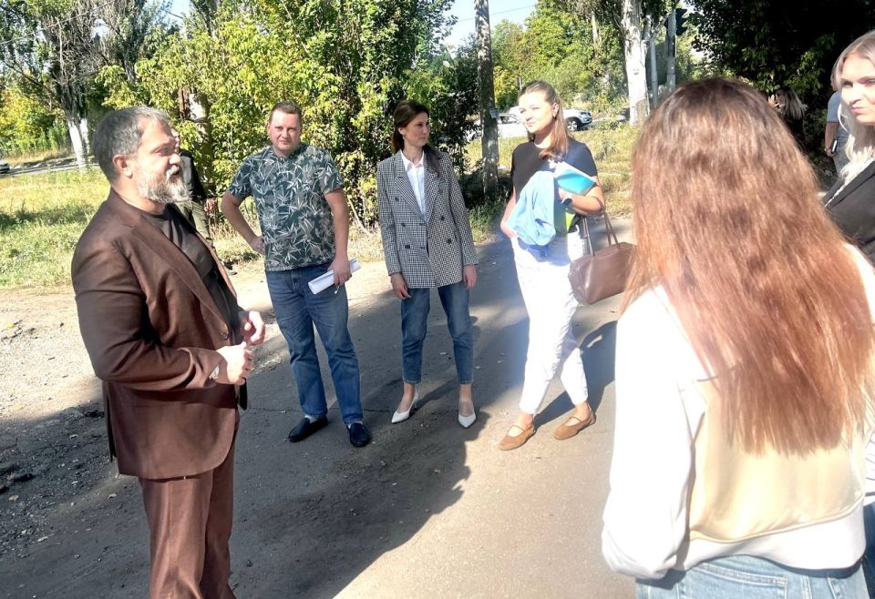 Сегодня, 29 сентября, депутат Геннадий Гальчук провел встречу по адресу: г.о. Макеевка, г. Макеевка, 250-летия Донбасса, 74 Сегодня, 29 сентября, депутат Геннадий Гальчук провел встречу по адресу: г.о. Макеевка, г. Макеевка, 250-летия Донбасса, 74