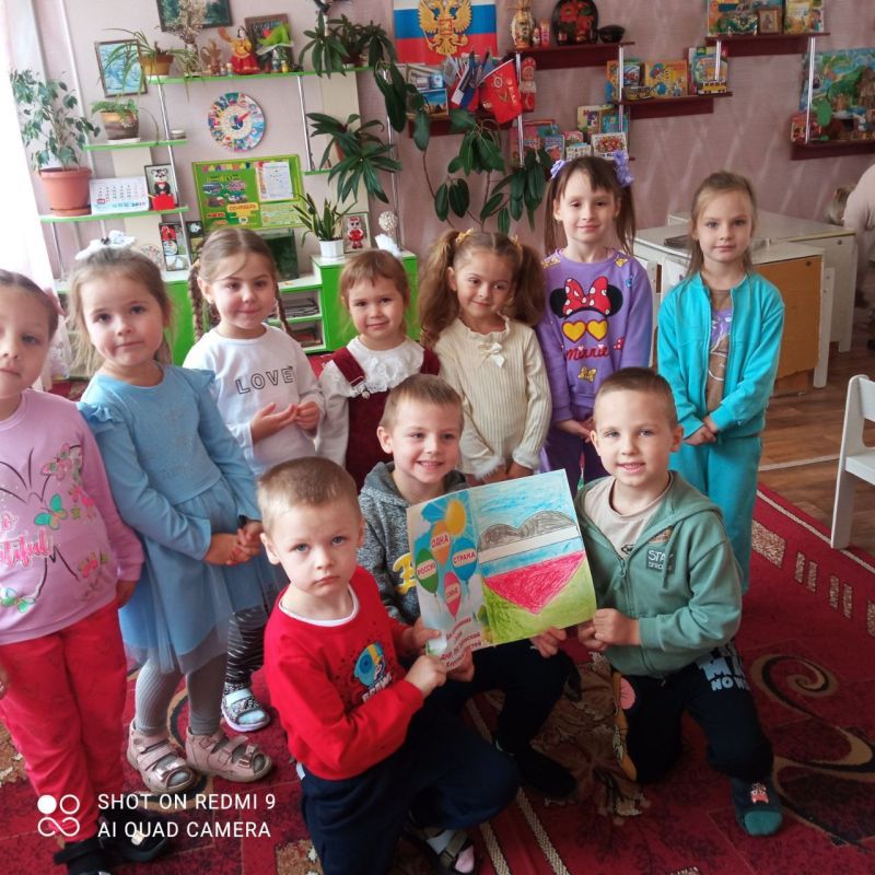 В дошкольных учреждениях городского округа Макеевка проведены тематические мероприятия, посвященные важному историческому событию – воссоединению Донбасса с Россией