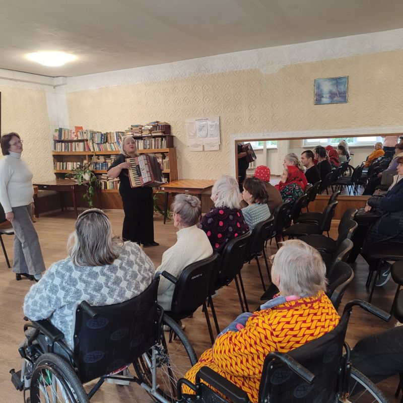 1 октября в Государственном бюджетном учреждении социального обслуживания «Комплексный центр социального обслуживания населения Горняцкого района города Макеевки», по партийному проекту «Старшее поколение» ВПП «Единая... 1 октября в Государственном бюджетном учреждении социального обслуживания «Комплексный центр социального обслуживания населения Горняцкого района города Макеевки», по партийному проекту «Старшее поколение» ВПП «Единая...