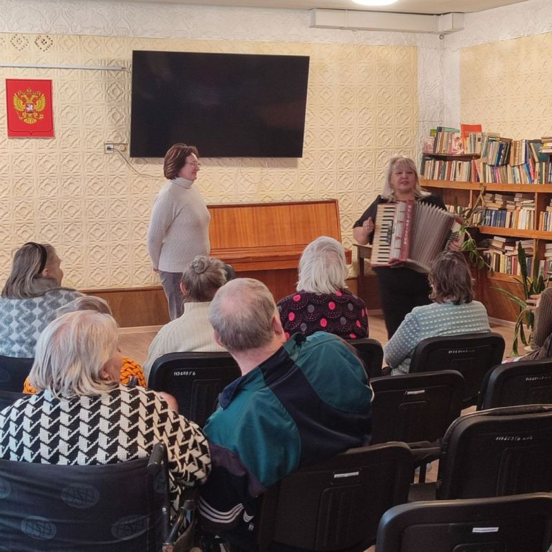 1 октября в Государственном бюджетном учреждении социального обслуживания «Комплексный центр социального обслуживания населения Горняцкого района города Макеевки», по партийному проекту «Старшее поколение» ВПП «Единая... 1 октября в Государственном бюджетном учреждении социального обслуживания «Комплексный центр социального обслуживания населения Горняцкого района города Макеевки», по партийному проекту «Старшее поколение» ВПП «Единая...