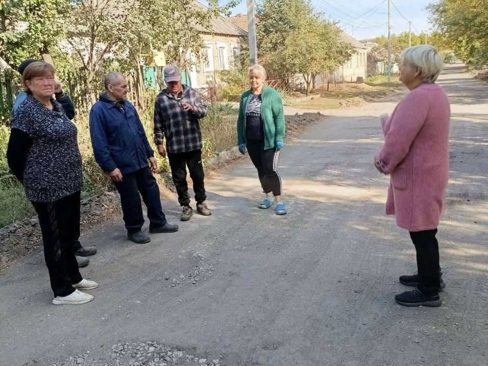 Сегодня, 2 октября, в рамках поручения Главы ДНР Дениса Пушилина, первый заместитель руководителя Управы Кировского внутригородского района Администрации городского округа Макеевка Донецкой Народной Республики Алексей Еськов... Сегодня, 2 октября, в рамках поручения Главы ДНР Дениса Пушилина, первый заместитель руководителя Управы Кировского внутригородского района Администрации городского округа Макеевка Донецкой Народной Республики Алексей Еськов...