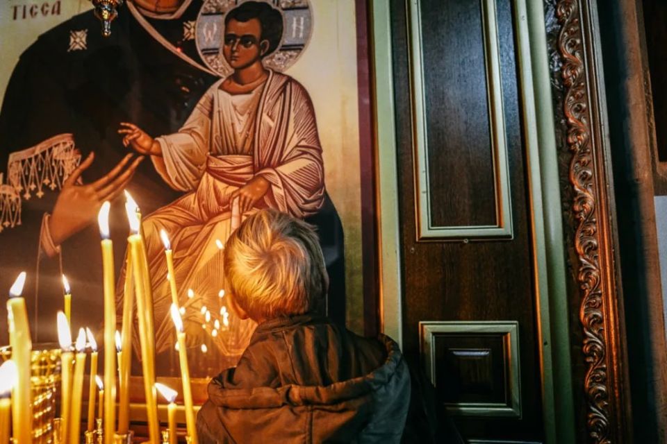 Донецкая Вратарница вернулась во фронтовой Свято-Иверский монастырь Донецкая Вратарница вернулась во фронтовой Свято-Иверский монастырь