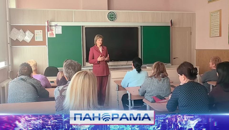 Три школы Макеевки посетила советник Главы ДНР Елена Никитина накануне Дня учителя