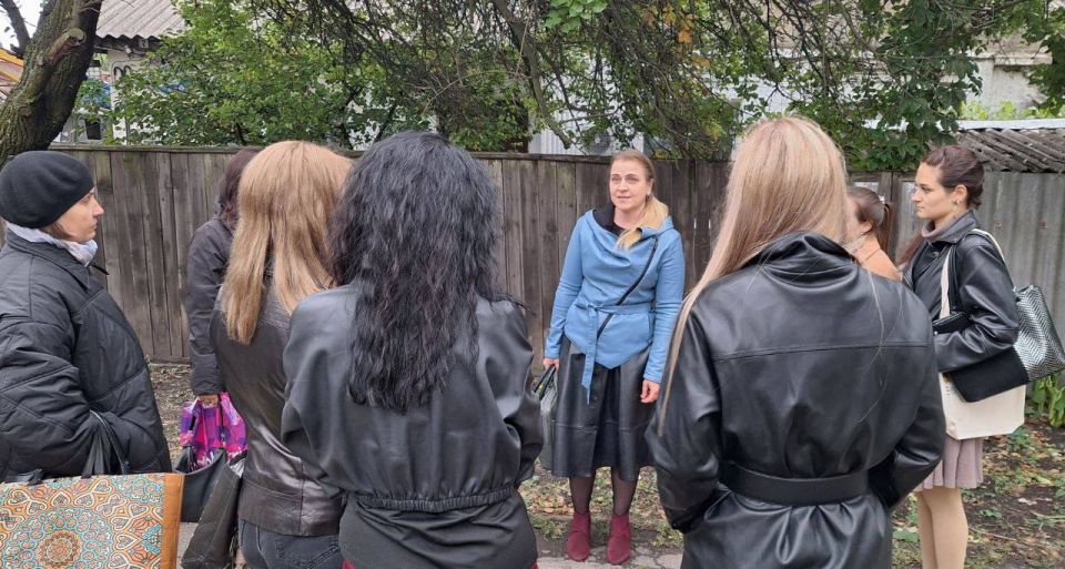 Сегодня, 6 октября, спикер Ирина Жаекбаева провела встречу с населением по ул. Доватора, д. 12